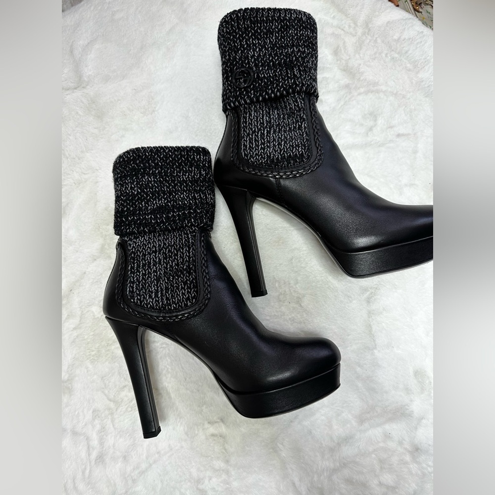 Gucci Black Heeled Boots with Knit Cuff - Picture 7 of 16